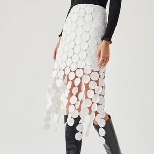 NWT Cut Circle Double Layered White Skirt